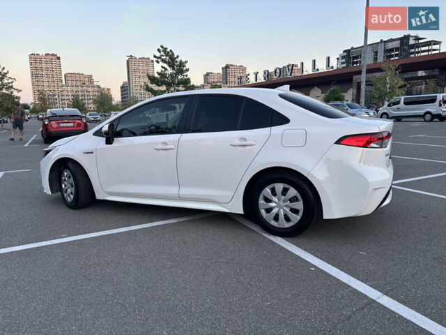Белый Тойота Королла, объемом двигателя 1.8 л и пробегом 118 тыс. км за 18000 $, фото 9 на Automoto.ua