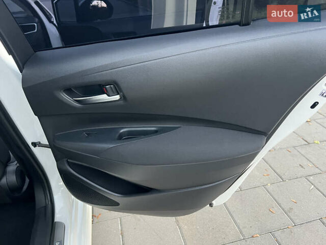 Белый Тойота Королла, объемом двигателя 1.6 л и пробегом 70 тыс. км за 15500 $, фото 24 на Automoto.ua