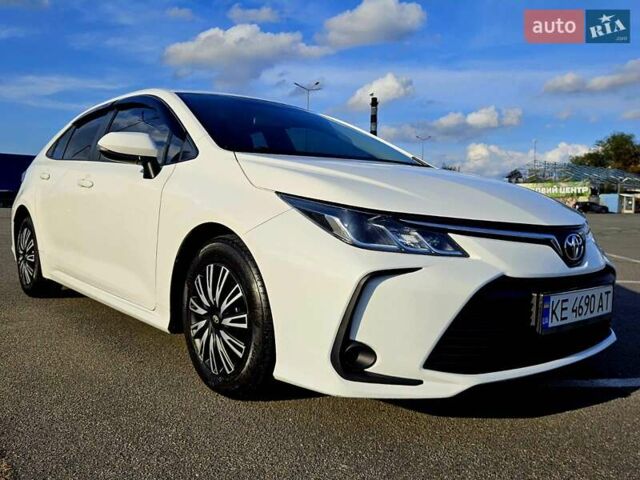 Білий Тойота Королла, об'ємом двигуна 1.6 л та пробігом 117 тис. км за 14900 $, фото 17 на Automoto.ua