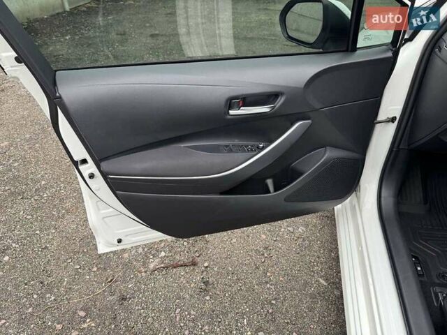 Белый Тойота Королла, объемом двигателя 1.6 л и пробегом 63 тыс. км за 21900 $, фото 22 на Automoto.ua