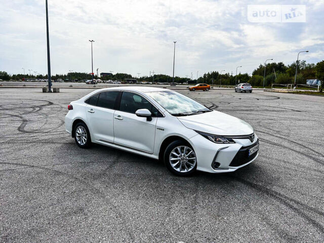 Белый Тойота Королла, объемом двигателя 1.8 л и пробегом 130 тыс. км за 19999 $, фото 8 на Automoto.ua
