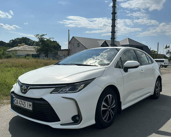 Белый Тойота Королла, объемом двигателя 1.6 л и пробегом 75 тыс. км за 16500 $, фото 1 на Automoto.ua