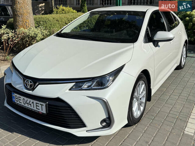 Білий Тойота Королла, об'ємом двигуна 1.6 л та пробігом 99 тис. км за 18200 $, фото 3 на Automoto.ua