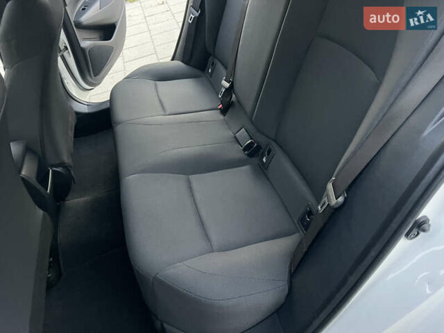 Белый Тойота Королла, объемом двигателя 1.6 л и пробегом 70 тыс. км за 15500 $, фото 26 на Automoto.ua