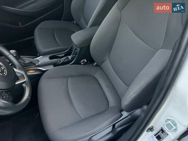 Белый Тойота Королла, объемом двигателя 1.6 л и пробегом 70 тыс. км за 15500 $, фото 15 на Automoto.ua