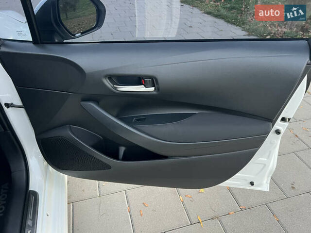 Белый Тойота Королла, объемом двигателя 1.6 л и пробегом 69 тыс. км за 16700 $, фото 27 на Automoto.ua