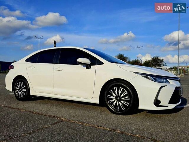 Білий Тойота Королла, об'ємом двигуна 1.6 л та пробігом 117 тис. км за 14900 $, фото 15 на Automoto.ua