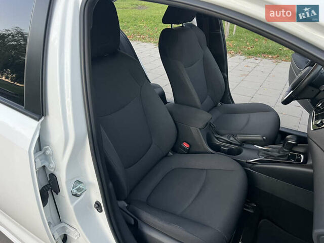 Белый Тойота Королла, объемом двигателя 1.6 л и пробегом 69 тыс. км за 16700 $, фото 26 на Automoto.ua