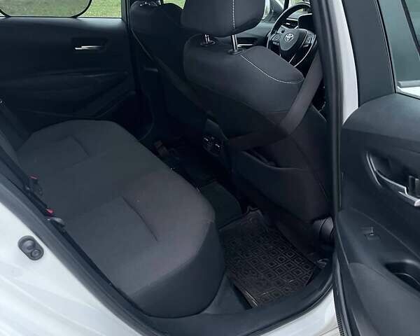 Білий Тойота Королла, об'ємом двигуна 1.6 л та пробігом 88 тис. км за 15800 $, фото 7 на Automoto.ua