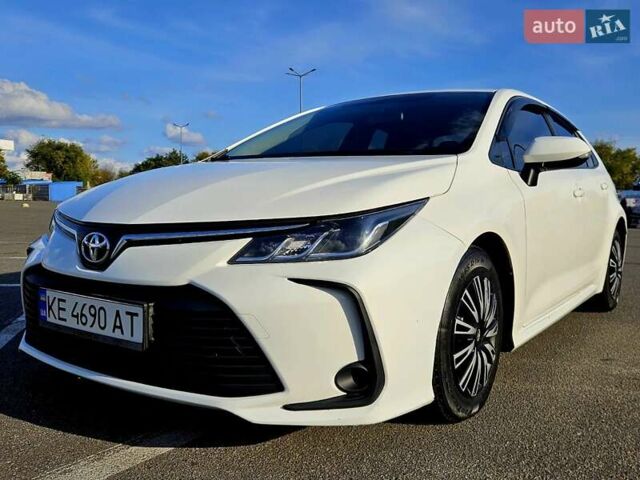 Білий Тойота Королла, об'ємом двигуна 1.6 л та пробігом 117 тис. км за 14900 $, фото 1 на Automoto.ua