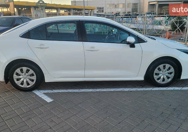 Белый Тойота Королла, объемом двигателя 1.6 л и пробегом 104 тыс. км за 14500 $, фото 2 на Automoto.ua