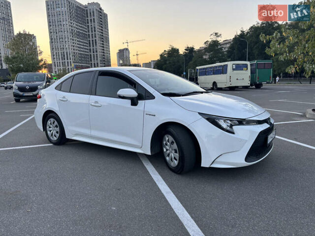 Белый Тойота Королла, объемом двигателя 1.8 л и пробегом 118 тыс. км за 18000 $, фото 2 на Automoto.ua