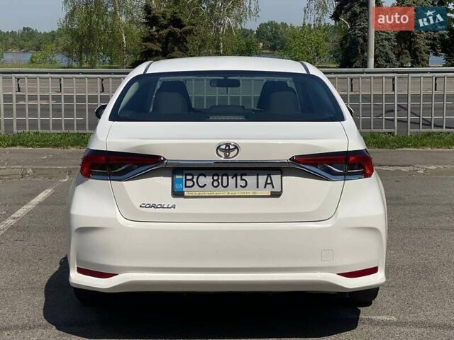 Белый Тойота Королла, объемом двигателя 1.6 л и пробегом 123 тыс. км за 14800 $, фото 6 на Automoto.ua