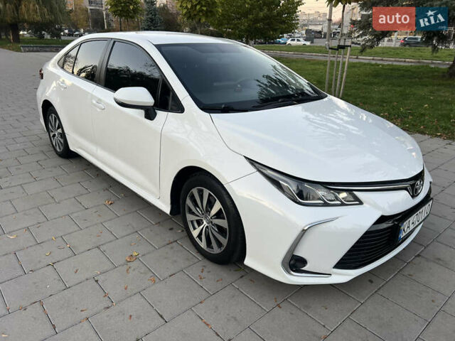 Белый Тойота Королла, объемом двигателя 1.6 л и пробегом 70 тыс. км за 15500 $, фото 30 на Automoto.ua