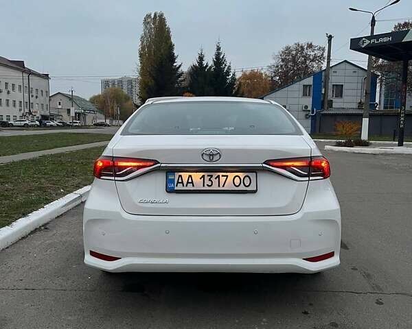 Білий Тойота Королла, об'ємом двигуна 1.6 л та пробігом 88 тис. км за 15800 $, фото 3 на Automoto.ua