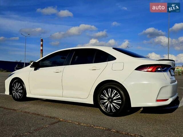 Білий Тойота Королла, об'ємом двигуна 1.6 л та пробігом 117 тис. км за 14900 $, фото 5 на Automoto.ua