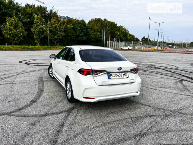 Белый Тойота Королла, объемом двигателя 1.8 л и пробегом 130 тыс. км за 19999 $, фото 3 на Automoto.ua