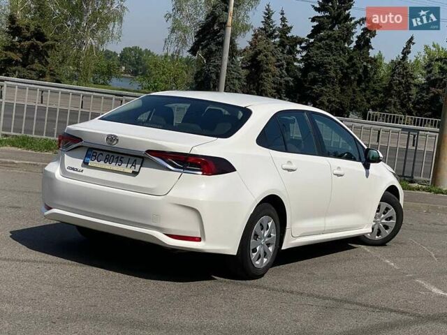Белый Тойота Королла, объемом двигателя 1.6 л и пробегом 123 тыс. км за 14800 $, фото 5 на Automoto.ua