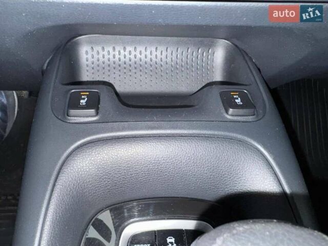 Белый Тойота Королла, объемом двигателя 1.6 л и пробегом 63 тыс. км за 21900 $, фото 19 на Automoto.ua