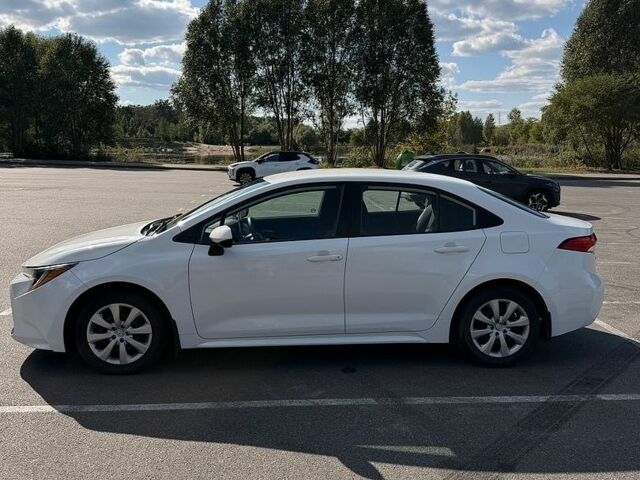 Белый Тойота Королла, объемом двигателя 1.8 л и пробегом 52 тыс. км за 17700 $, фото 4 на Automoto.ua