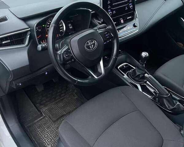 Білий Тойота Королла, об'ємом двигуна 1.6 л та пробігом 88 тис. км за 15800 $, фото 4 на Automoto.ua