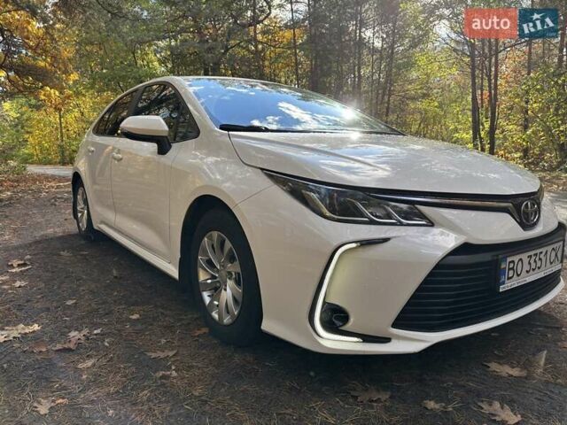 Білий Тойота Королла, об'ємом двигуна 1.6 л та пробігом 132 тис. км за 15800 $, фото 1 на Automoto.ua