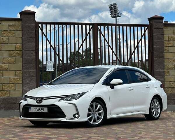 Белый Тойота Королла, объемом двигателя 1.6 л и пробегом 130 тыс. км за 14699 $, фото 7 на Automoto.ua