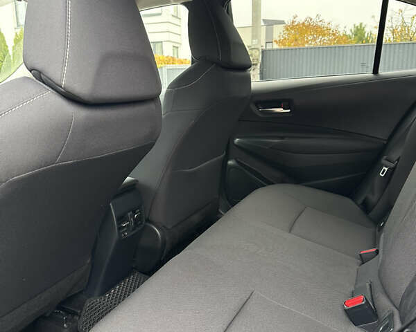 Белый Тойота Королла, объемом двигателя 1.8 л и пробегом 24 тыс. км за 25000 $, фото 12 на Automoto.ua