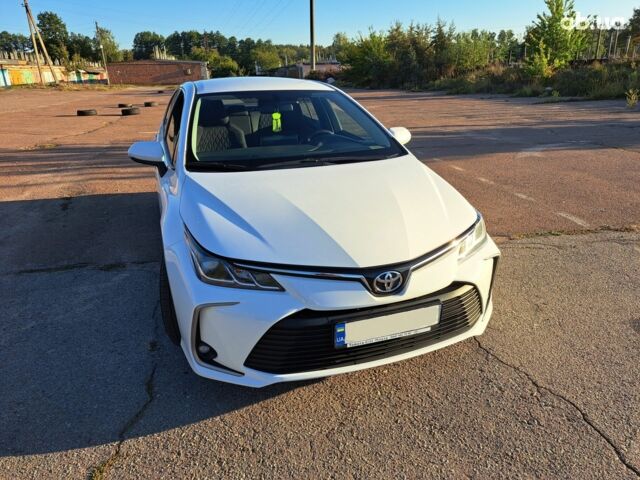 Белый Тойота Королла, объемом двигателя 0 л и пробегом 119 тыс. км за 15800 $, фото 1 на Automoto.ua