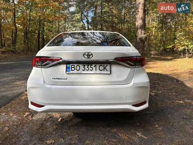 Білий Тойота Королла, об'ємом двигуна 1.6 л та пробігом 132 тис. км за 15800 $, фото 3 на Automoto.ua