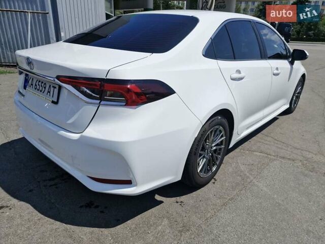 Белый Тойота Королла, объемом двигателя 1.6 л и пробегом 49 тыс. км за 18950 $, фото 3 на Automoto.ua