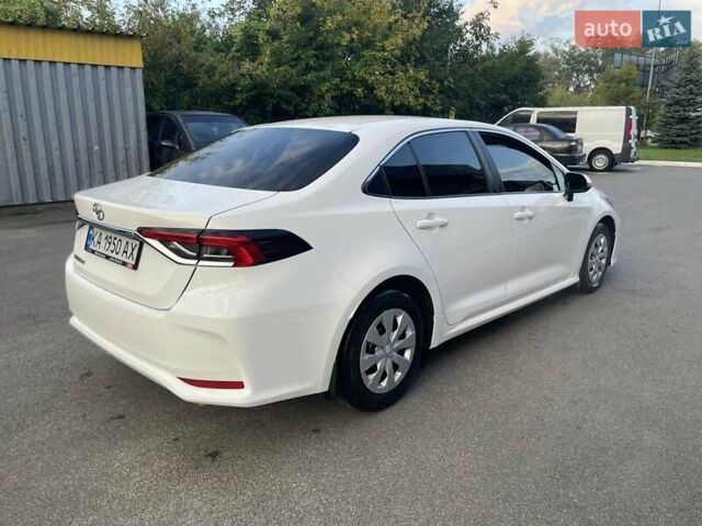Белый Тойота Королла, объемом двигателя 1.6 л и пробегом 123 тыс. км за 15000 $, фото 4 на Automoto.ua