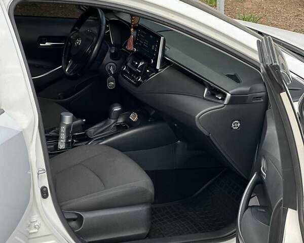 Белый Тойота Королла, объемом двигателя 1.6 л и пробегом 130 тыс. км за 14699 $, фото 16 на Automoto.ua