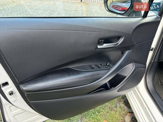 Білий Тойота Королла, об'ємом двигуна 1.6 л та пробігом 132 тис. км за 15800 $, фото 13 на Automoto.ua