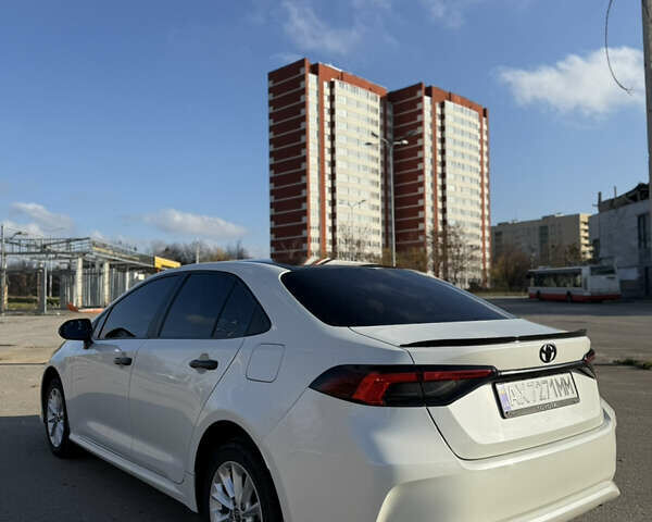 Білий Тойота Королла, об'ємом двигуна 1.8 л та пробігом 170 тис. км за 19500 $, фото 3 на Automoto.ua