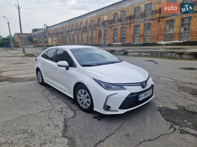 Белый Тойота Королла, объемом двигателя 1.6 л и пробегом 90 тыс. км за 15600 $, фото 2 на Automoto.ua