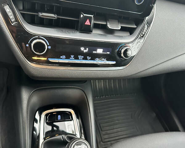 Білий Тойота Королла, об'ємом двигуна 1.6 л та пробігом 115 тис. км за 15000 $, фото 13 на Automoto.ua