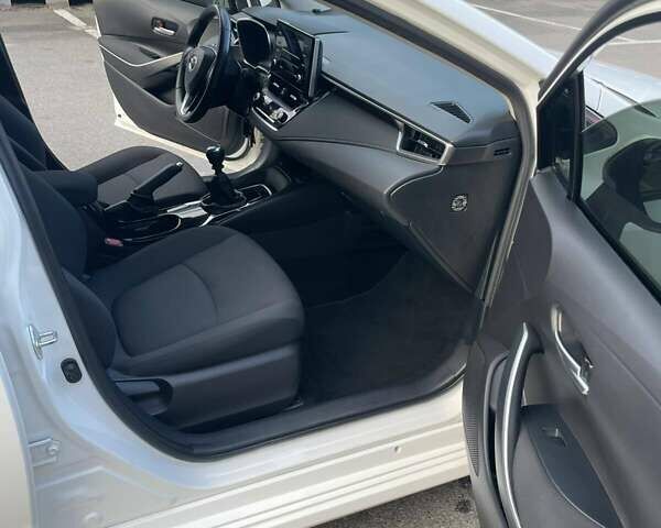 Белый Тойота Королла, объемом двигателя 1.6 л и пробегом 123 тыс. км за 15000 $, фото 9 на Automoto.ua