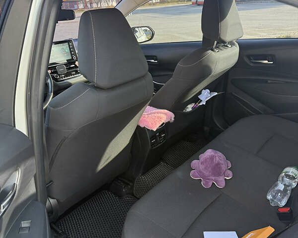 Білий Тойота Королла, об'ємом двигуна 1.8 л та пробігом 170 тис. км за 19500 $, фото 15 на Automoto.ua