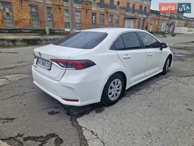 Белый Тойота Королла, объемом двигателя 1.6 л и пробегом 90 тыс. км за 15600 $, фото 5 на Automoto.ua