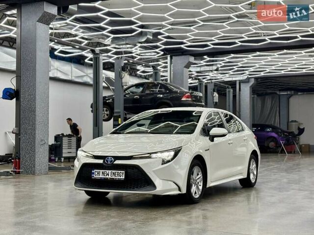 Белый Тойота Королла, объемом двигателя 1.8 л и пробегом 65 тыс. км за 17300 $, фото 2 на Automoto.ua
