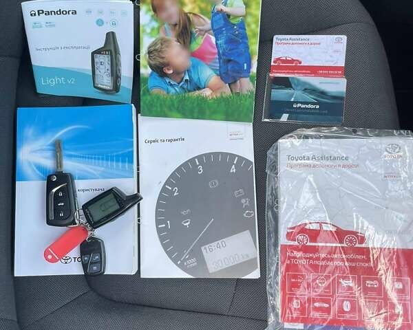Белый Тойота Королла, объемом двигателя 1.6 л и пробегом 123 тыс. км за 15000 $, фото 20 на Automoto.ua