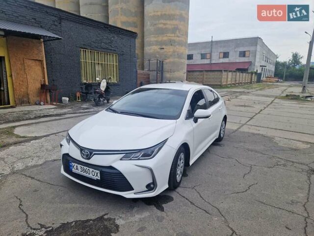 Белый Тойота Королла, объемом двигателя 1.6 л и пробегом 90 тыс. км за 15600 $, фото 1 на Automoto.ua