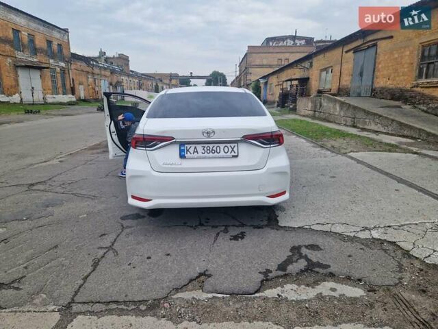 Белый Тойота Королла, объемом двигателя 1.6 л и пробегом 90 тыс. км за 15600 $, фото 6 на Automoto.ua