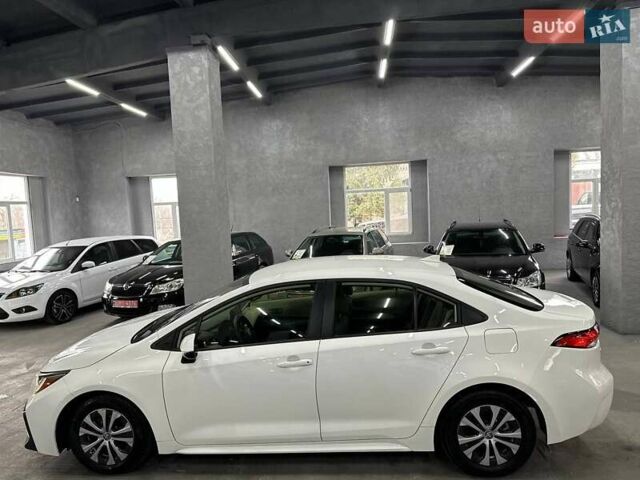 Белый Тойота Королла, объемом двигателя 1.8 л и пробегом 50 тыс. км за 19999 $, фото 3 на Automoto.ua