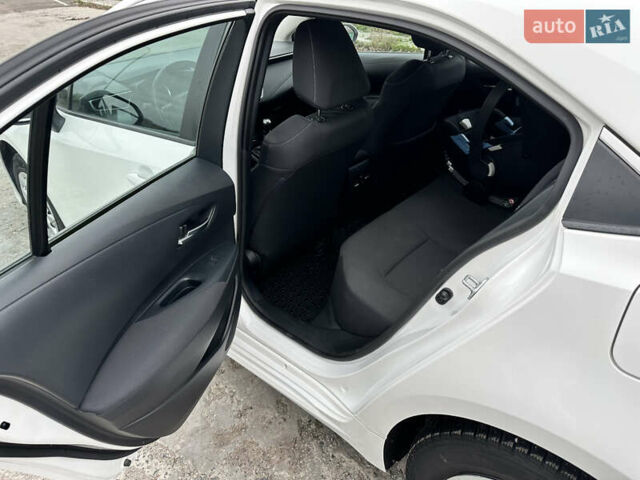 Білий Тойота Королла, об'ємом двигуна 1.6 л та пробігом 57 тис. км за 18900 $, фото 6 на Automoto.ua