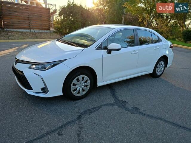Тойота Королла 2021 в Киеве на Automoto.ua Белый Тойота Королла, объемом двигателя 1.6 л и пробегом 103 тыс. км за 16900 $, фото 1 на Automoto.ua