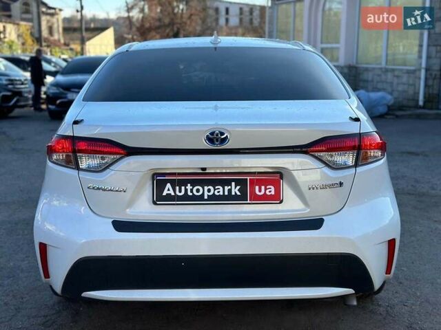 Белый Тойота Королла, объемом двигателя 1.8 л и пробегом 169 тыс. км за 20290 $, фото 4 на Automoto.ua