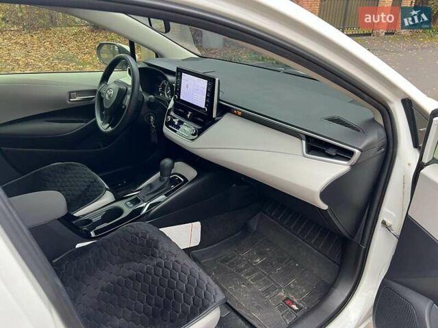 Белый Тойота Королла, объемом двигателя 1.8 л и пробегом 40 тыс. км за 16990 $, фото 19 на Automoto.ua