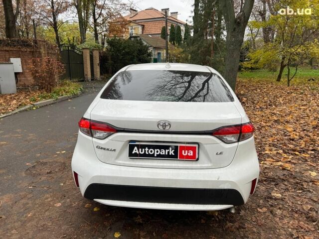Белый Тойота Королла, объемом двигателя 1.8 л и пробегом 40 тыс. км за 16990 $, фото 5 на Automoto.ua